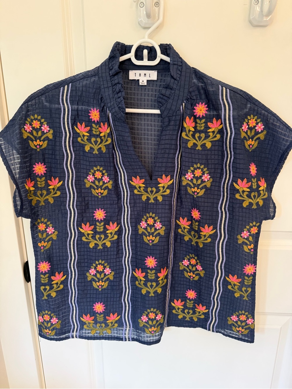 THML, gorgeous top! New w/out tags, size M